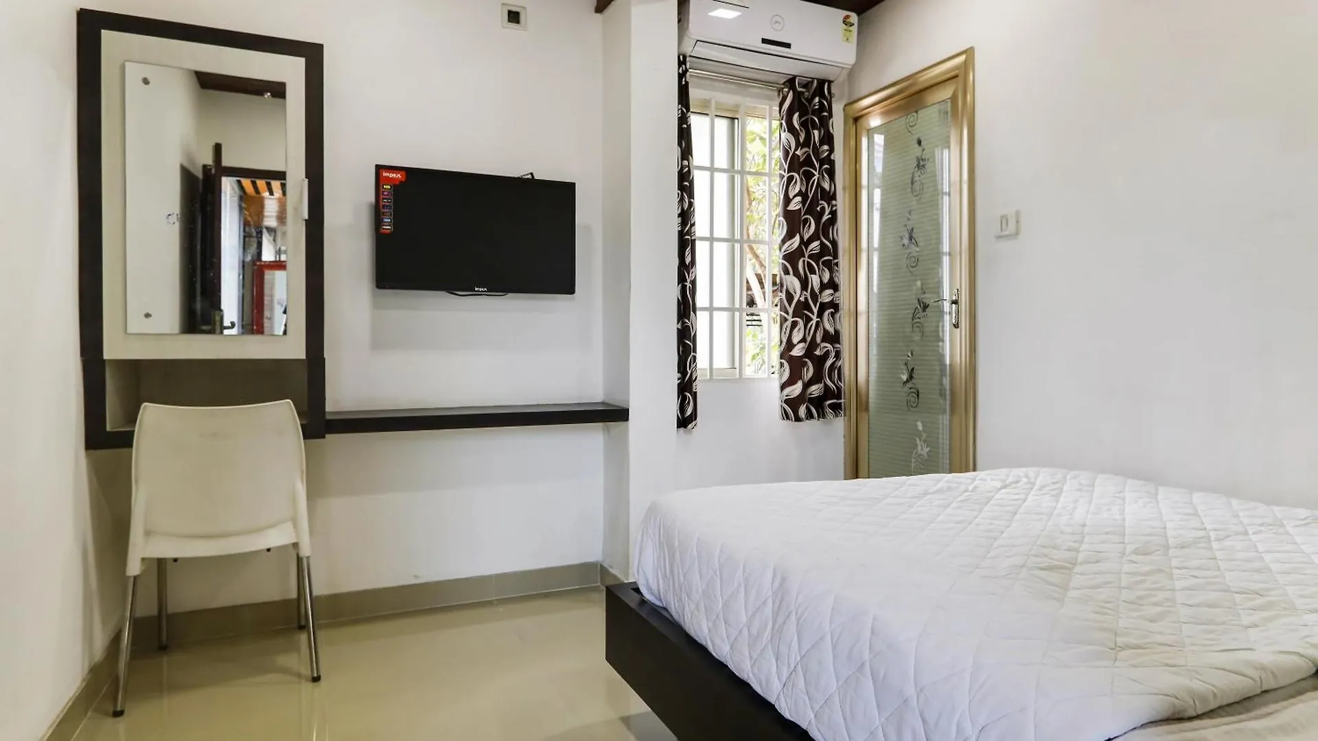 מלון Kochi Spot On 48916 Kpm Tourist Home