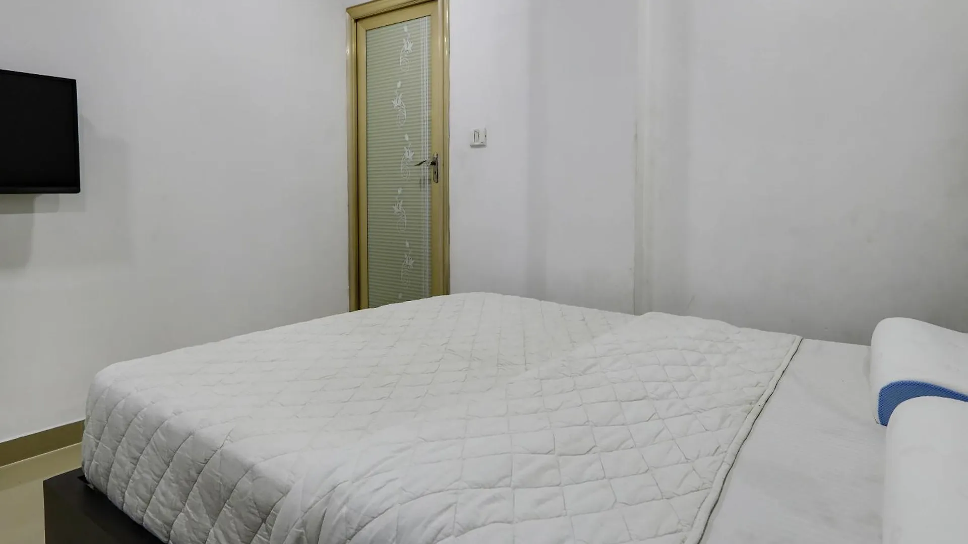 Kochi Spot On 48916 Kpm Tourist Home