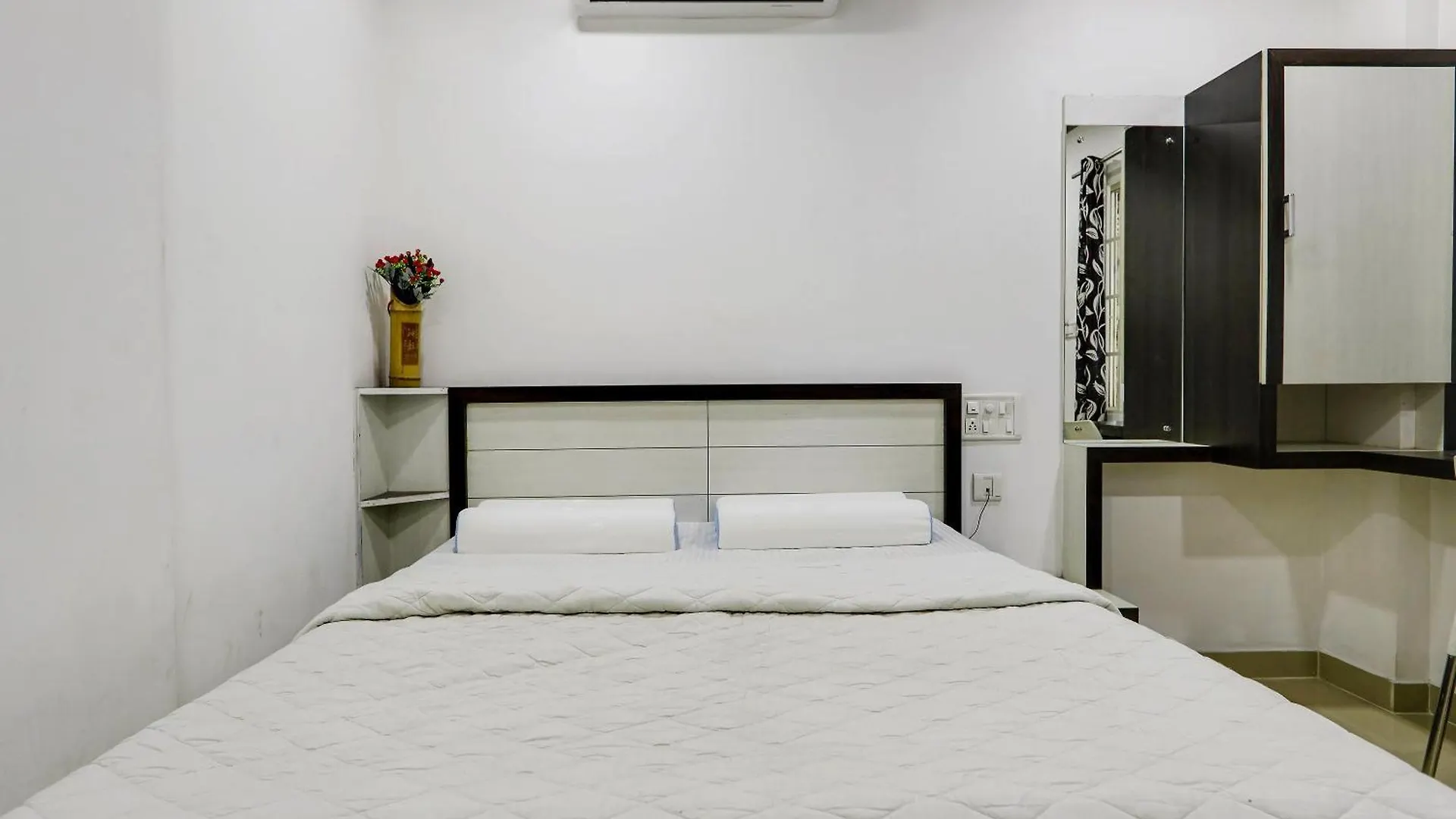 Kochi Spot On 48916 Kpm Tourist Home מלון